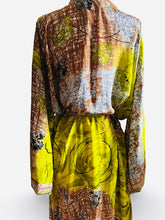 Load image into Gallery viewer, Vintage Silk Robe