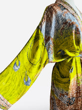 Load image into Gallery viewer, Vintage Silk Robe
