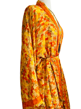 Load image into Gallery viewer, Vintage Silk Robe