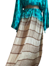 Load image into Gallery viewer, Vintage Silk Robe