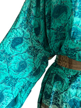 Load image into Gallery viewer, Vintage Silk Robe