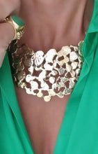 Load image into Gallery viewer, Blanca Brass Collar