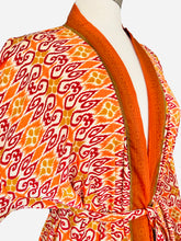 Load image into Gallery viewer, Vintage Silk Robe
