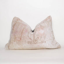 Load image into Gallery viewer, Vintage Turkish Pillow Alma