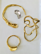 Load image into Gallery viewer, Serpent Cuff