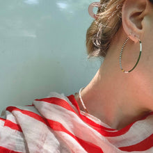 Load image into Gallery viewer, Large Thin Loop Palm Springs