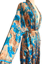 Load image into Gallery viewer, Vintage Silk Robe