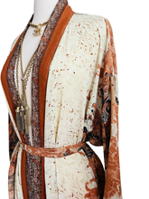 Load image into Gallery viewer, Vintage Silk Robe