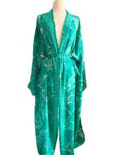 Load image into Gallery viewer, Vintage Silk Robe