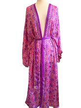 Load image into Gallery viewer, Vintage Silk Robe