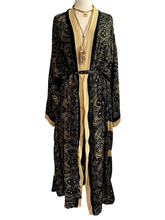 Load image into Gallery viewer, Vintage Silk Robe