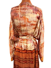 Load image into Gallery viewer, Vintage Silk Robe