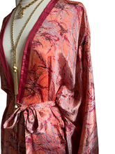 Load image into Gallery viewer, Vintage Silk Robe