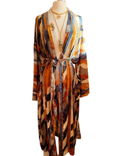 Load image into Gallery viewer, Vintage Silk Robe