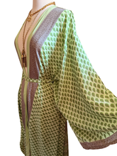 Load image into Gallery viewer, Vintage Silk Robe