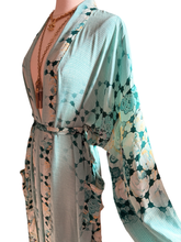 Load image into Gallery viewer, Vintage Silk Robe