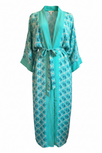 Load image into Gallery viewer, Vintage Silk Robe