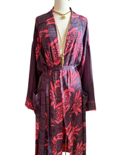 Load image into Gallery viewer, Vintage Silk Robe