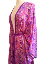 Load image into Gallery viewer, Vintage Silk Robe