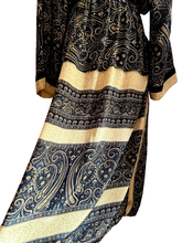 Load image into Gallery viewer, Vintage Silk Robe