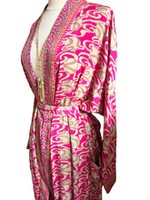 Load image into Gallery viewer, Vintage Silk Robe