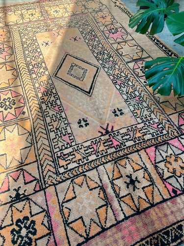 Vintage Melon Boujaad 6’7”x10’5