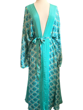 Load image into Gallery viewer, Vintage Silk Robe