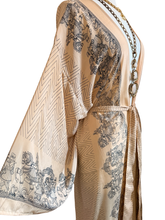 Load image into Gallery viewer, Vintage Silk Robe