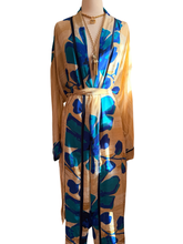 Load image into Gallery viewer, Vintage Silk Robe