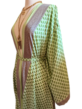Load image into Gallery viewer, Vintage Silk Robe
