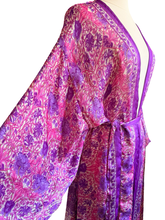 Load image into Gallery viewer, Vintage Silk Robe