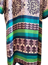 Load image into Gallery viewer, Vintage Silk Robe