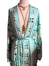 Load image into Gallery viewer, Vintage Silk Robe