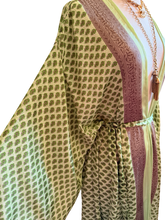 Load image into Gallery viewer, Vintage Silk Robe