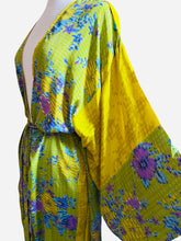 Load image into Gallery viewer, Vintage Silk Long Robe
