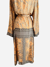 Load image into Gallery viewer, Vintage Silk Long Robe