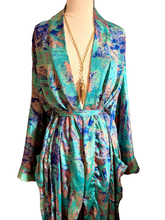 Load image into Gallery viewer, Vintage Silk Long Robe