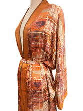 Load image into Gallery viewer, Vintage Silk Robe