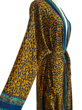 Load image into Gallery viewer, Vintage Silk Robe