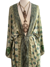 Load image into Gallery viewer, Vintage Silk Robe