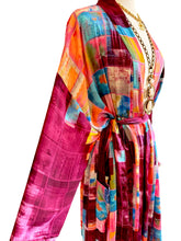 Load image into Gallery viewer, Vintage Silk Robe