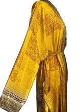Load image into Gallery viewer, Vintage Silk Robe