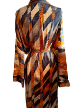 Load image into Gallery viewer, Vintage Silk Robe