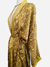Load image into Gallery viewer, Vintage Silk Robe