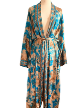 Load image into Gallery viewer, Vintage Silk Robe