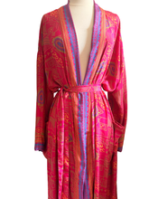 Load image into Gallery viewer, Vintage Silk Robe