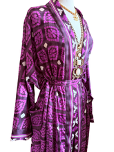 Load image into Gallery viewer, Vintage Silk Long Robe