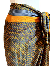 Load image into Gallery viewer, Vintage Silk Sari Sarong