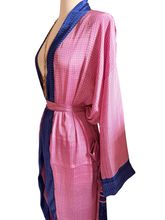 Load image into Gallery viewer, Vintage Silk Robe