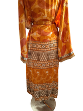 Load image into Gallery viewer, Vintage Silk Robe